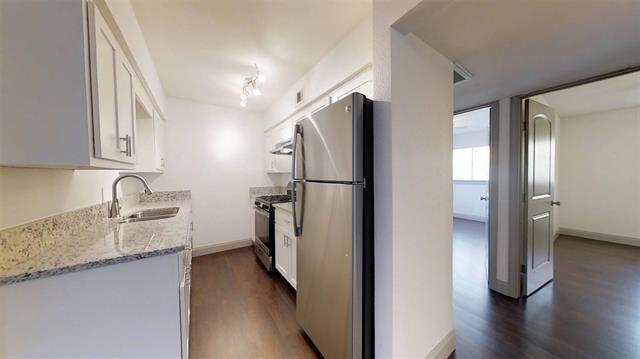 Photo - 404 E 9th St Unidad 8-102