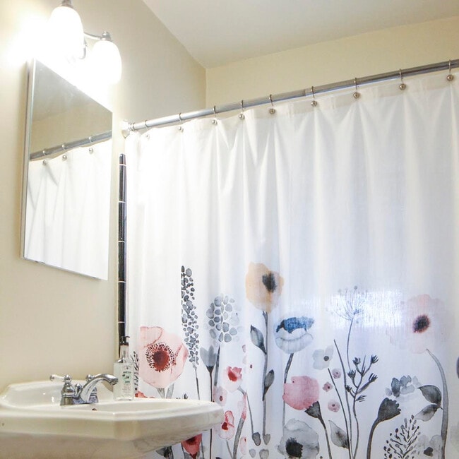 Photo - Highland Village Apartments