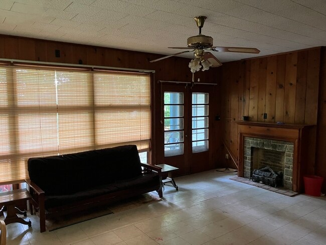 Photo - 1119 Hillcrest Rd