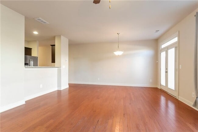 Photo - 2394 Whiteoak Ct SE