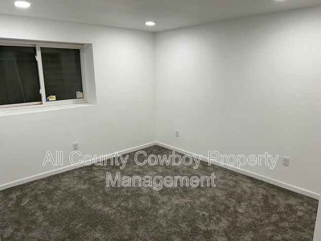 Photo - 1710 1/2 Walsh Court