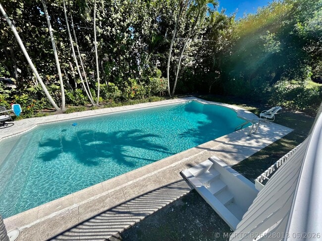 Photo - 115 Dolphin Rd