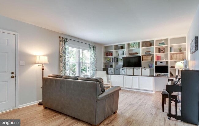 Photo - 10121 Cheswick Ct