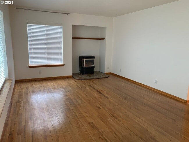 Photo - 2101 E 6th St Unit 2101