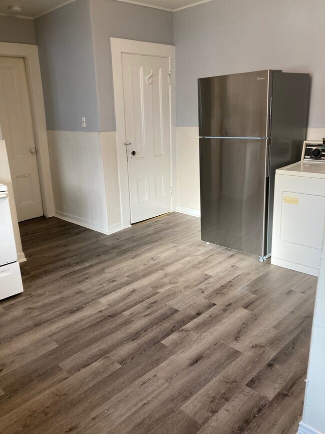 Photo - 204 Duke St Unit 1