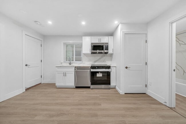 Photo - 92 Willow St Unit 3