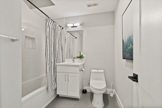 Bathroom - 1101 Fern St NW Unit 301