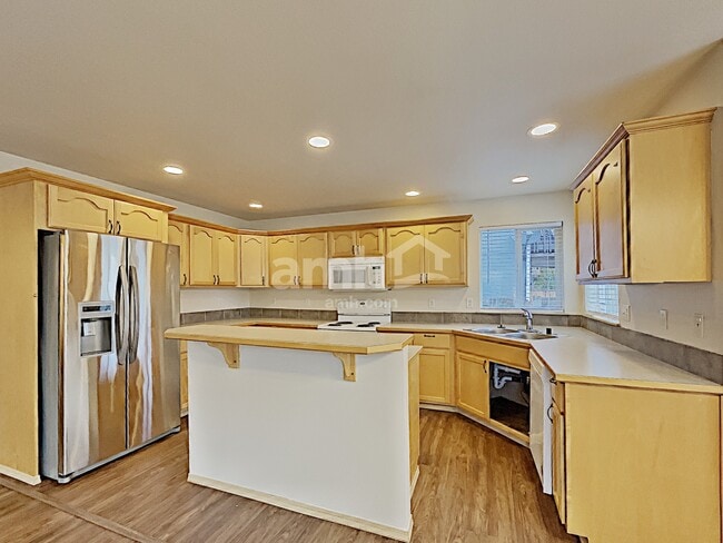 Photo - 202 Junction Blvd