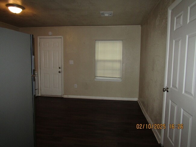 Photo - New listing! 3 bedrooms/1 bath/garage with carport