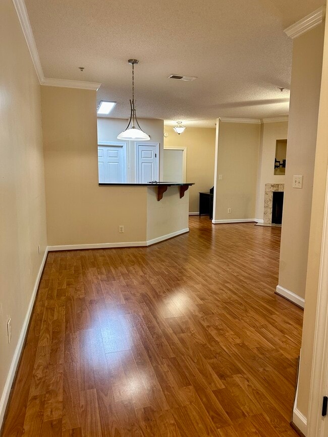 Photo - 208 Sterling Oaks Dr