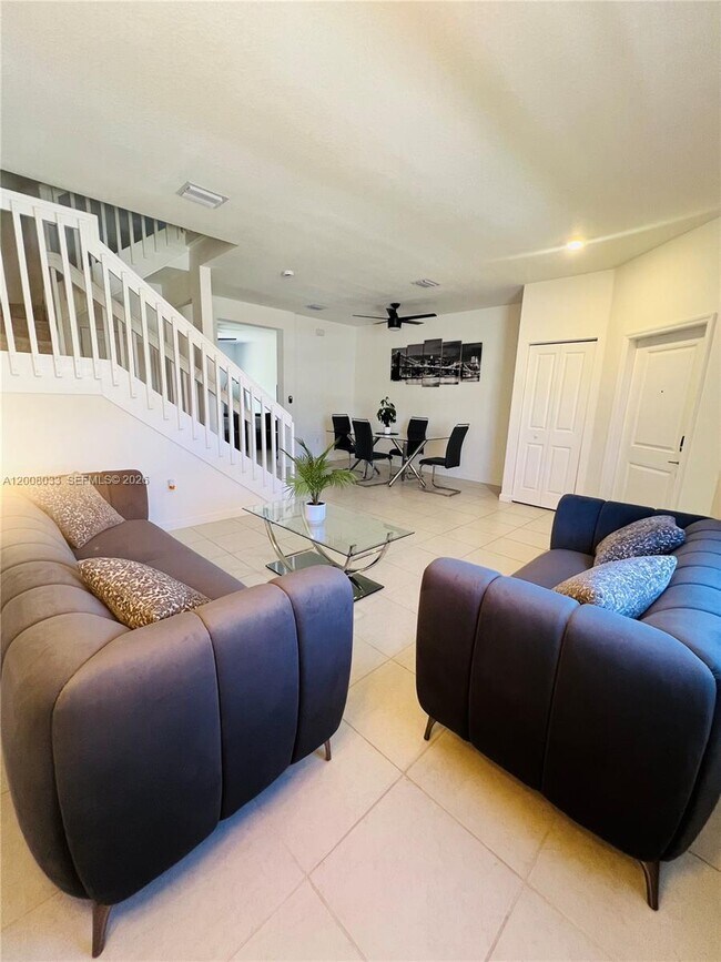 Photo - 2562 SE 29th St