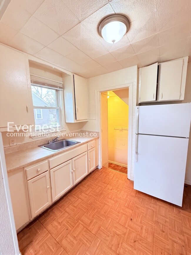 Photo - 18659 Shaftsbury Ave