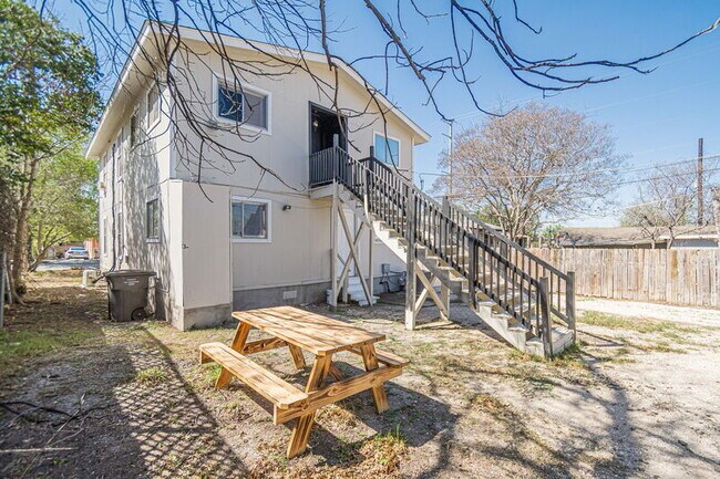 Photo - 2323 Arbor Pl