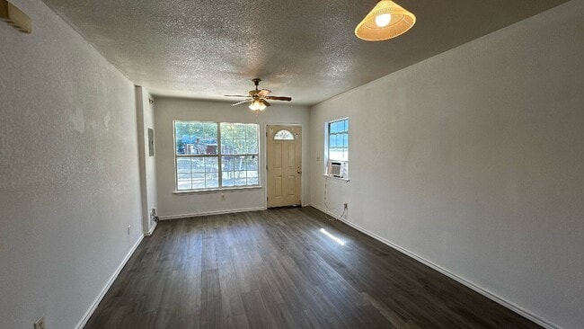 Photo - COMING SOON! Cute 3 Bedroom, 1 Bath Close to Downtown San Antonio.