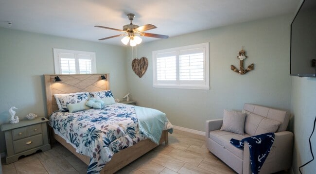 Photo - Charming 2 bedroom 1 bathroom beach side home