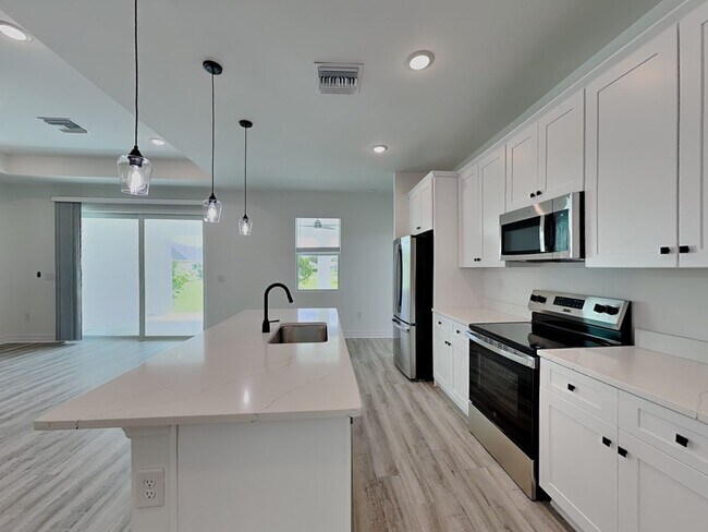 Photo - 16040 Galiano Ct