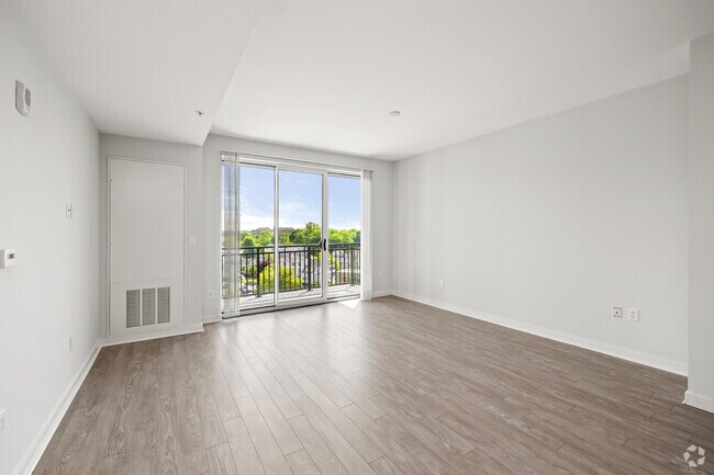 1BR, 1BA - 750 SF- Living Room