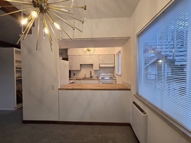 Photo - 465 Winslow Way E Unit #210