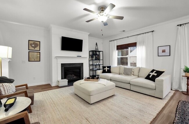 Sala de estar - 258 Ridley Hill Ln