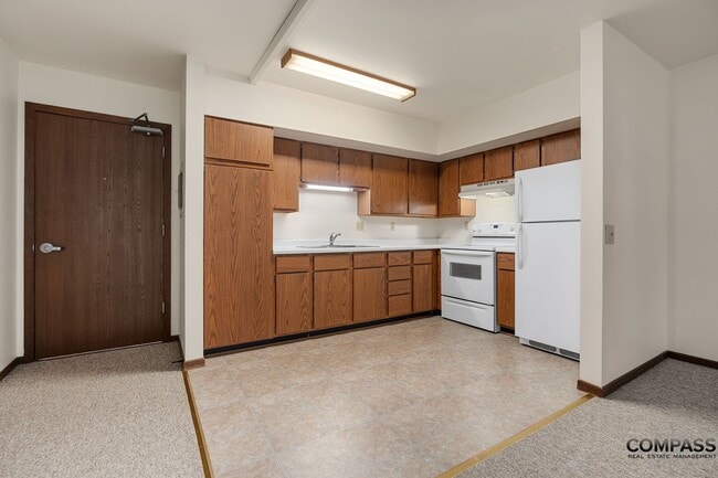 Photo - 610 Gray St Apartments