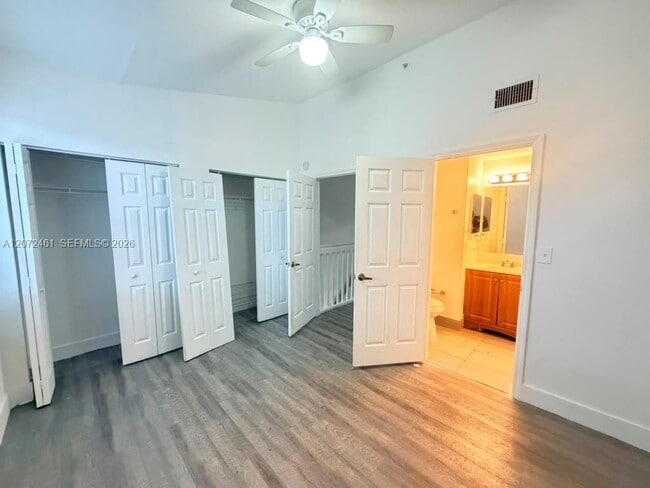 Photo - 701 SW 148th Ave