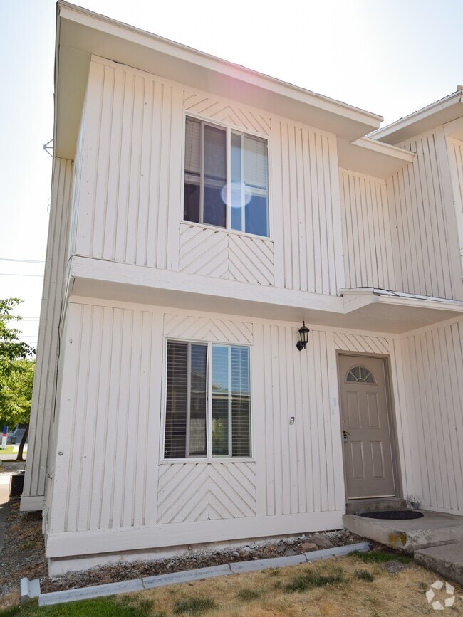 Building Photo - 1281 N 400 E Rental