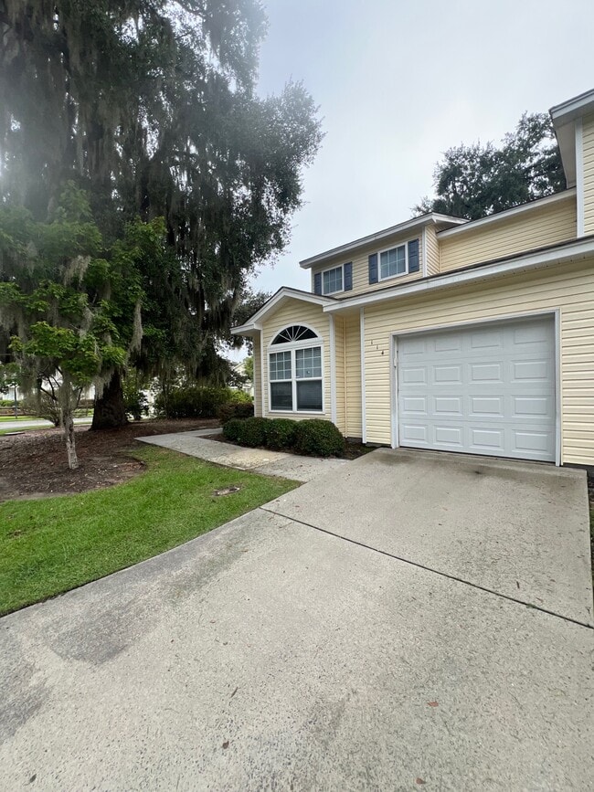 Building Photo - 114 Grand Oaks Dr Rental