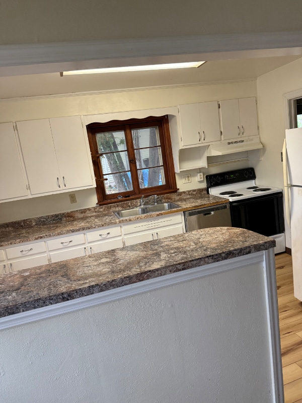 Photo - 104 Warnock Rd