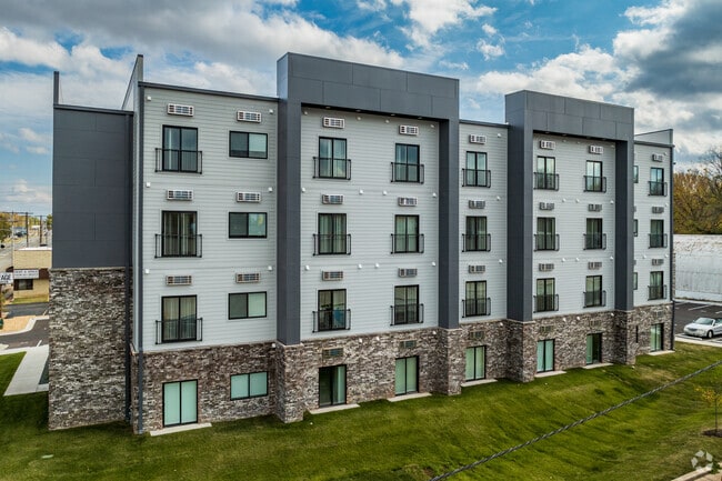 Spirit Of St Louis Apartments