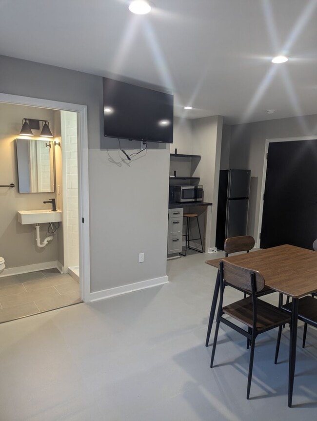 Photo - VELO - Waller Avenue