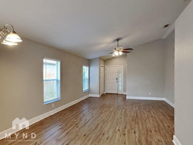 8721 Persea Ct
