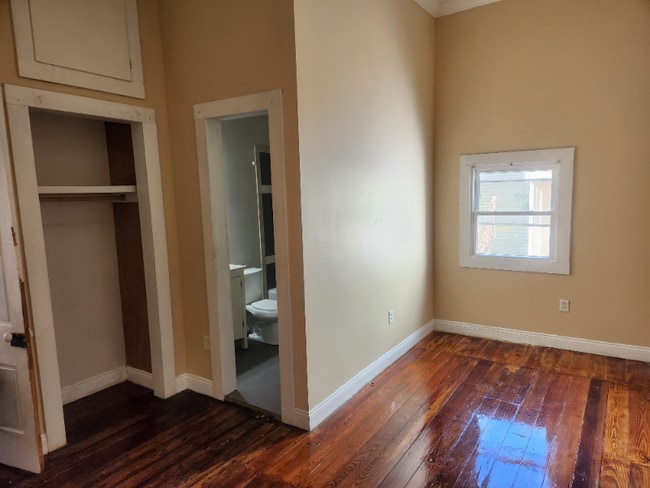 Photo - 136 E Washington St