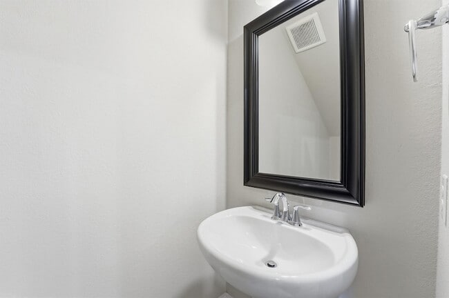 Photo - 1121 Shepherd Oaks Dr