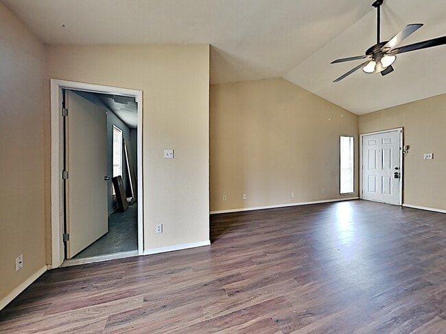 Photo - 2900 Galemeadow Dr