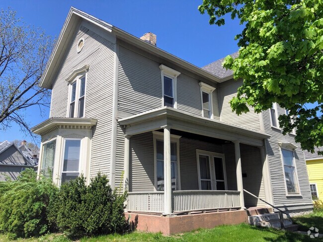 Building Photo - 502 Livingston Ave NE Unit 502 Livingston Rental