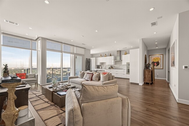 Photo - 4521 San Felipe St Unidad 2602