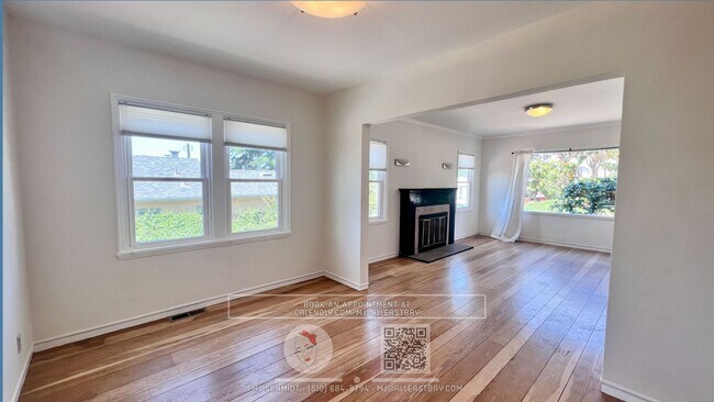 Photo - Spacious 2 bedroom Home w/ Backyard, Garag...