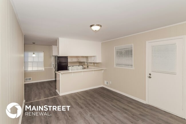 Photo - 1508 Brewster Cir