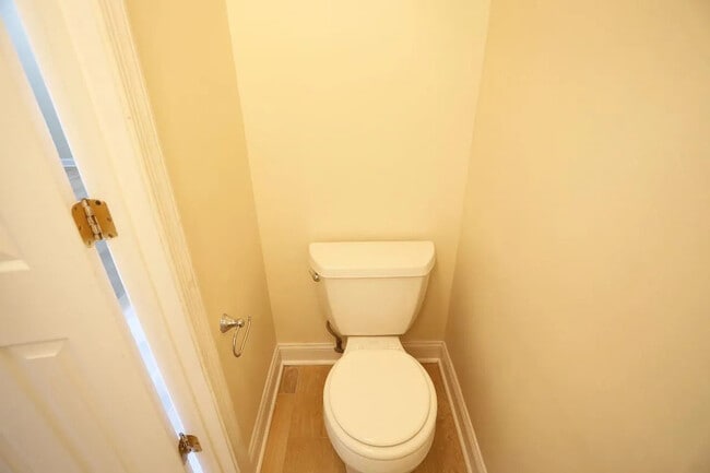 Photo - 726 Quincy St NW