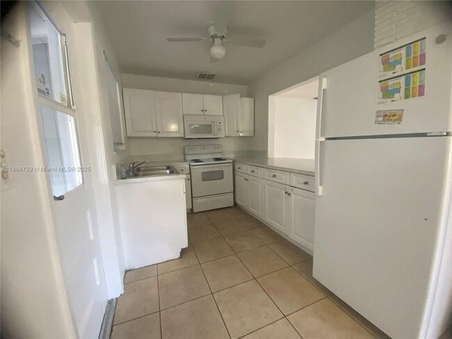 Photo - 4557 NW 3rd St