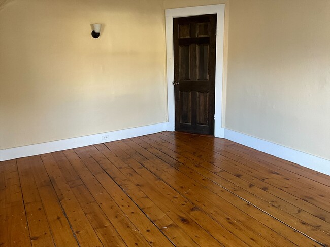 Photo - 190 Church St Unit 2