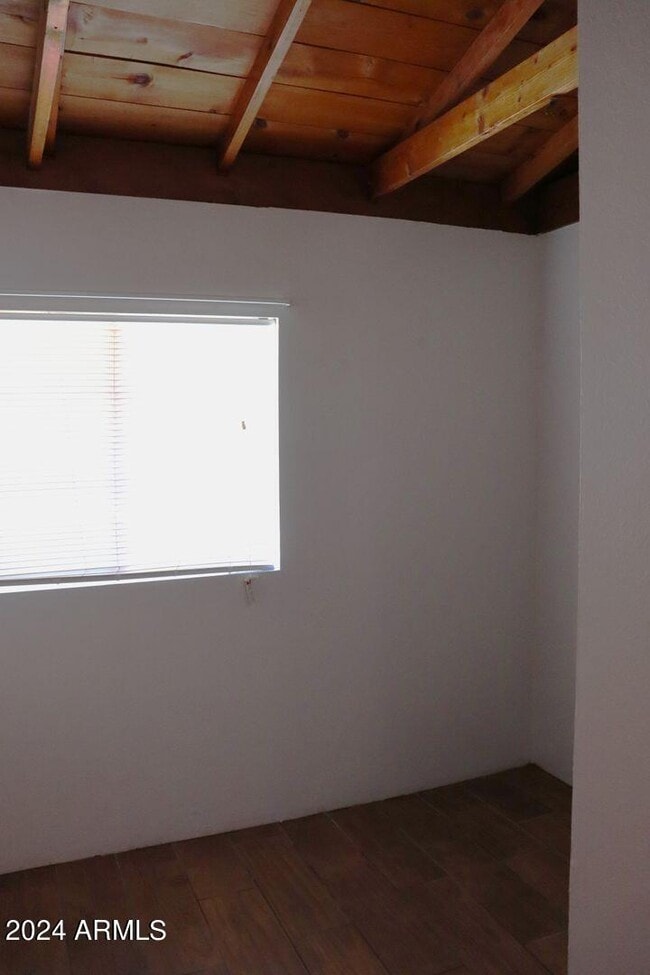 Photo - 918 E Allen St Unit 1