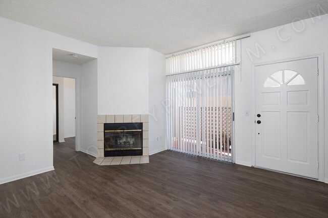 Photo - 1420 Hornblend St