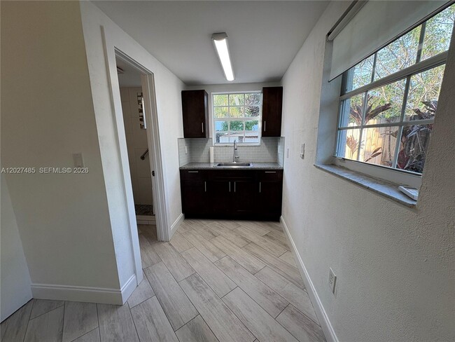 Photo - 6753 SW 39th Terrace Unidad Rear