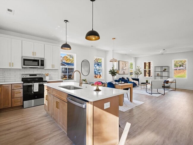 Building Photo - New Construction 3 Bed 2.5 Bath House in Hickory, NC