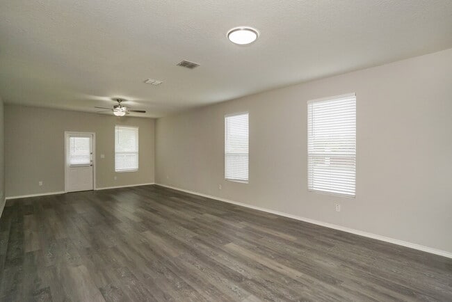 Photo - 27619 Lasso Bend