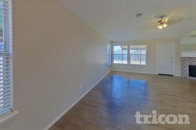 11017 Deer Trail