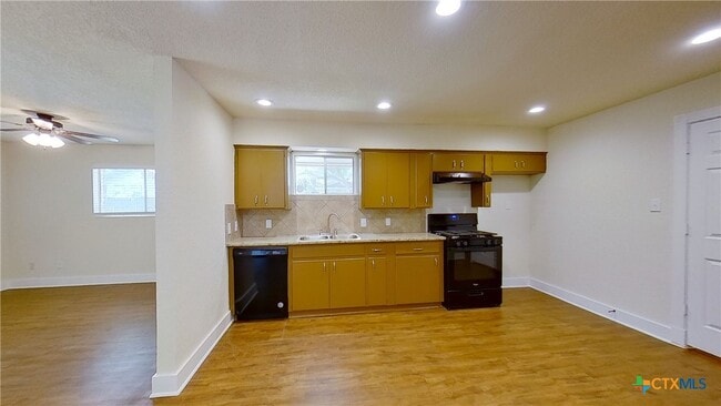 Photo - 2107 Magnolia Dr