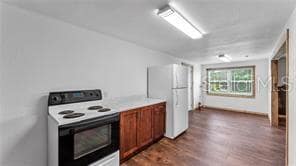 Photo - 809 W Canal St