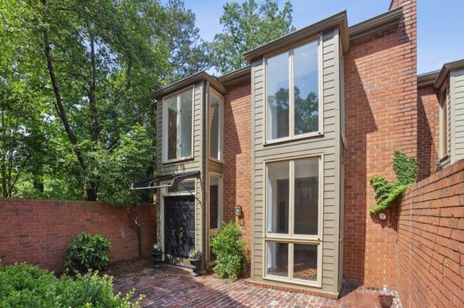 Photo - 49 Willow Glen NE